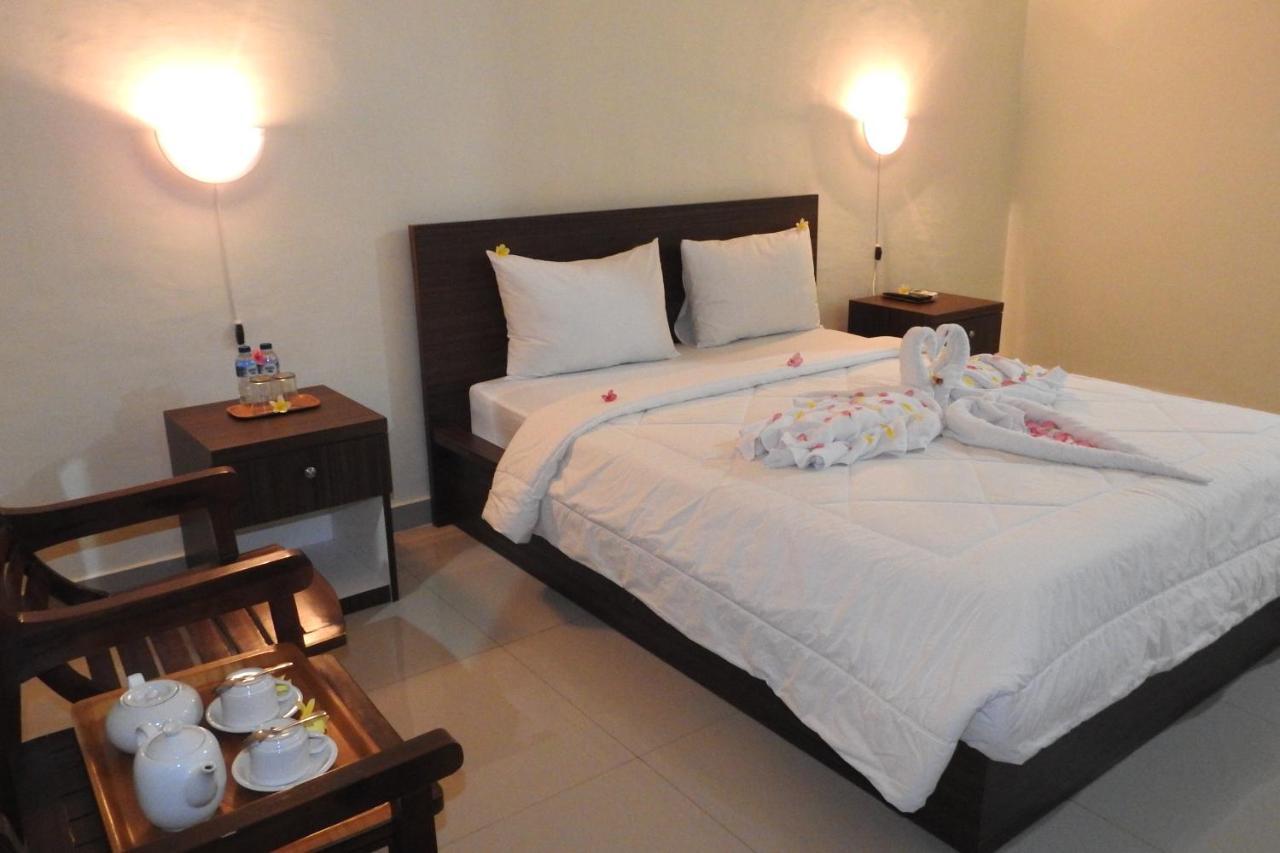 D'Batur Hotel Senggigi Exteriör bild