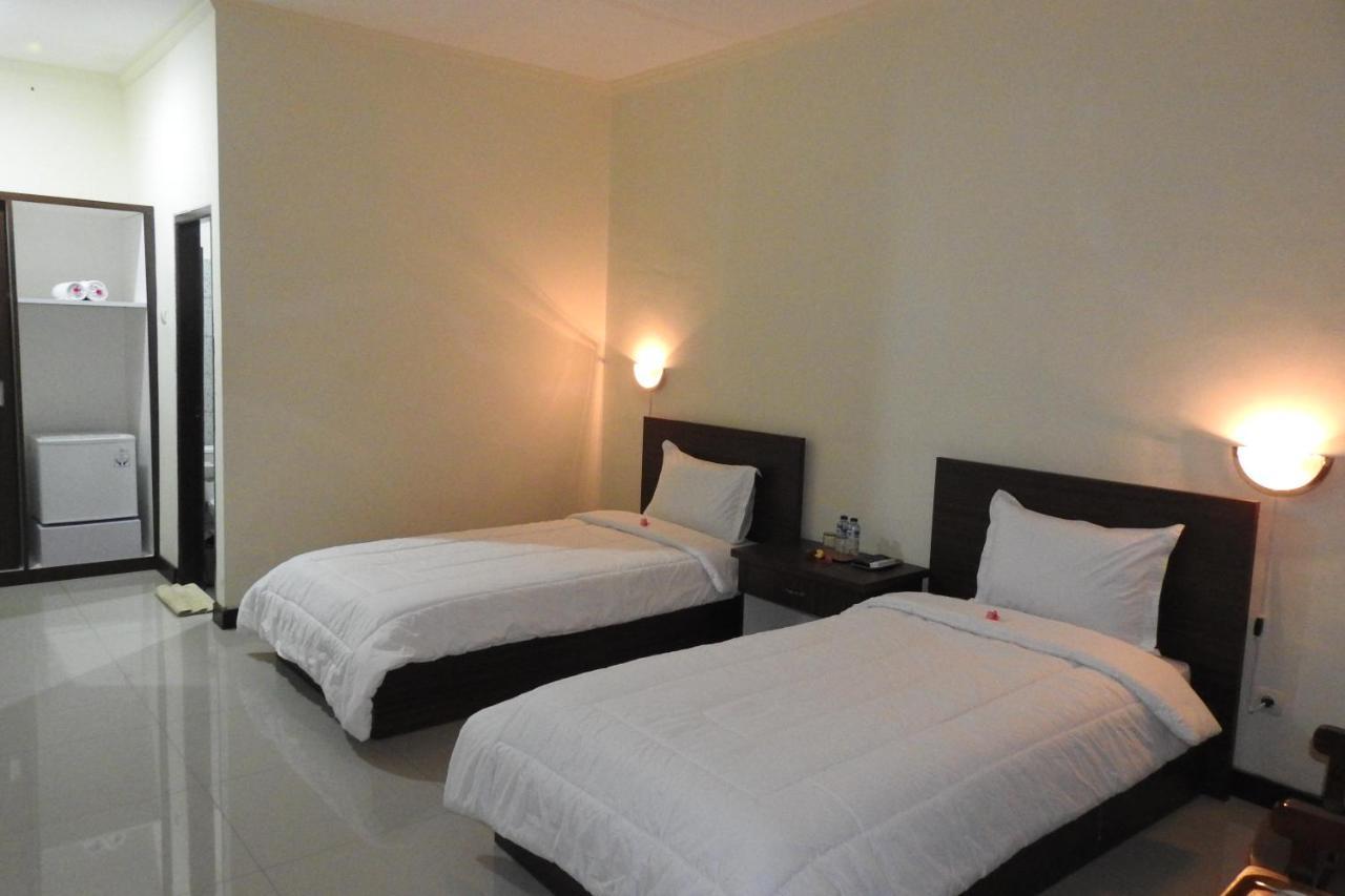 D'Batur Hotel Senggigi Exteriör bild