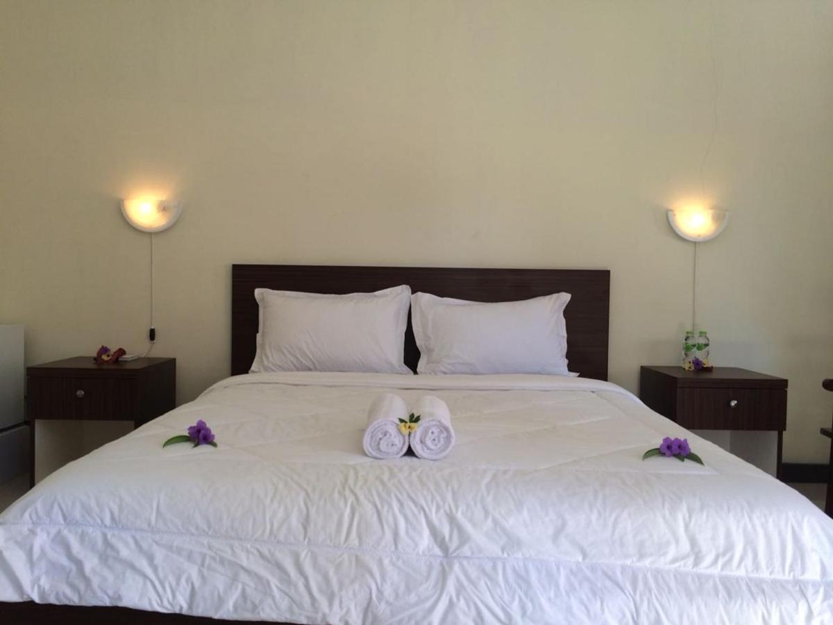 D'Batur Hotel Senggigi Exteriör bild