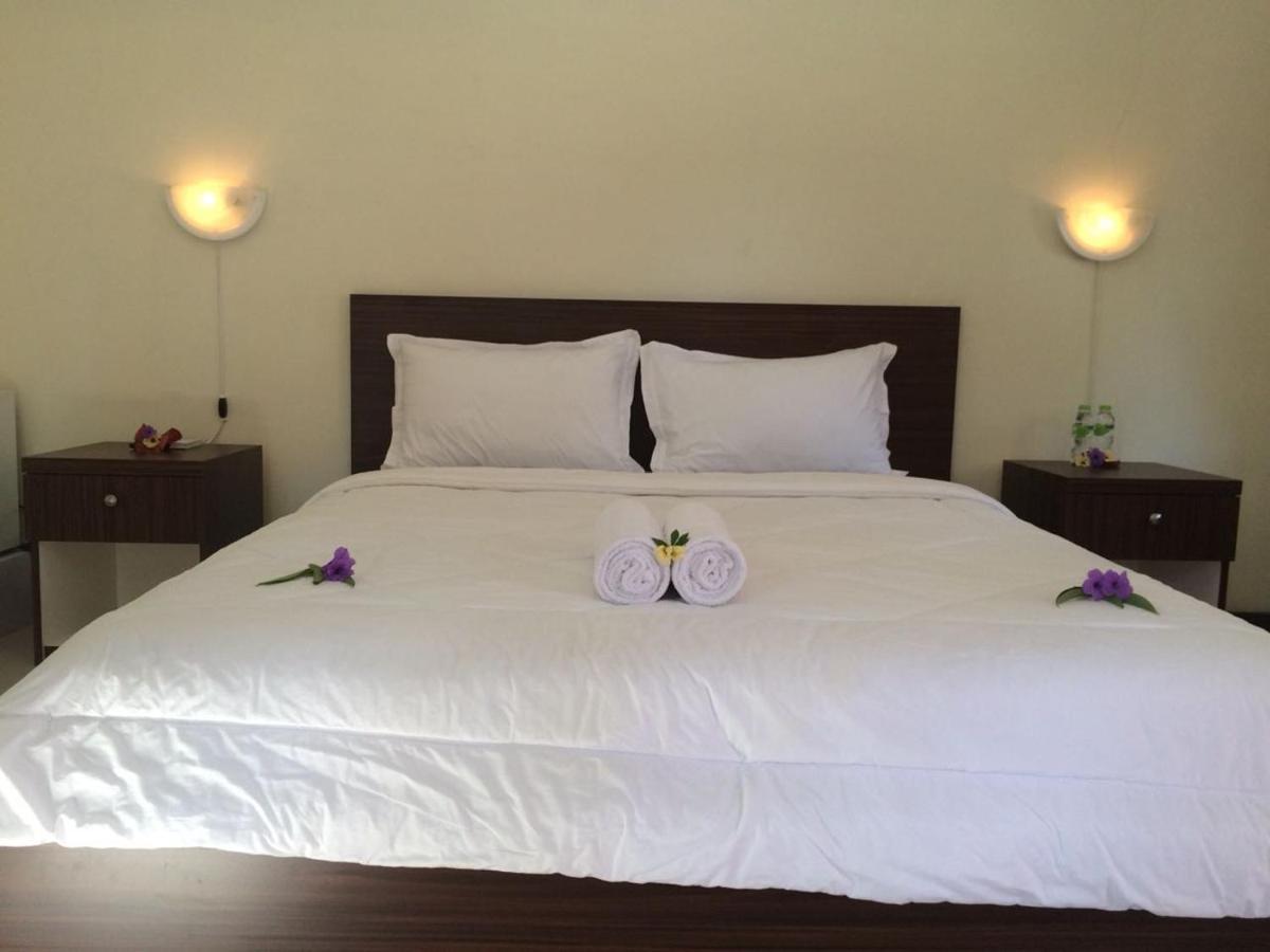 D'Batur Hotel Senggigi Exteriör bild