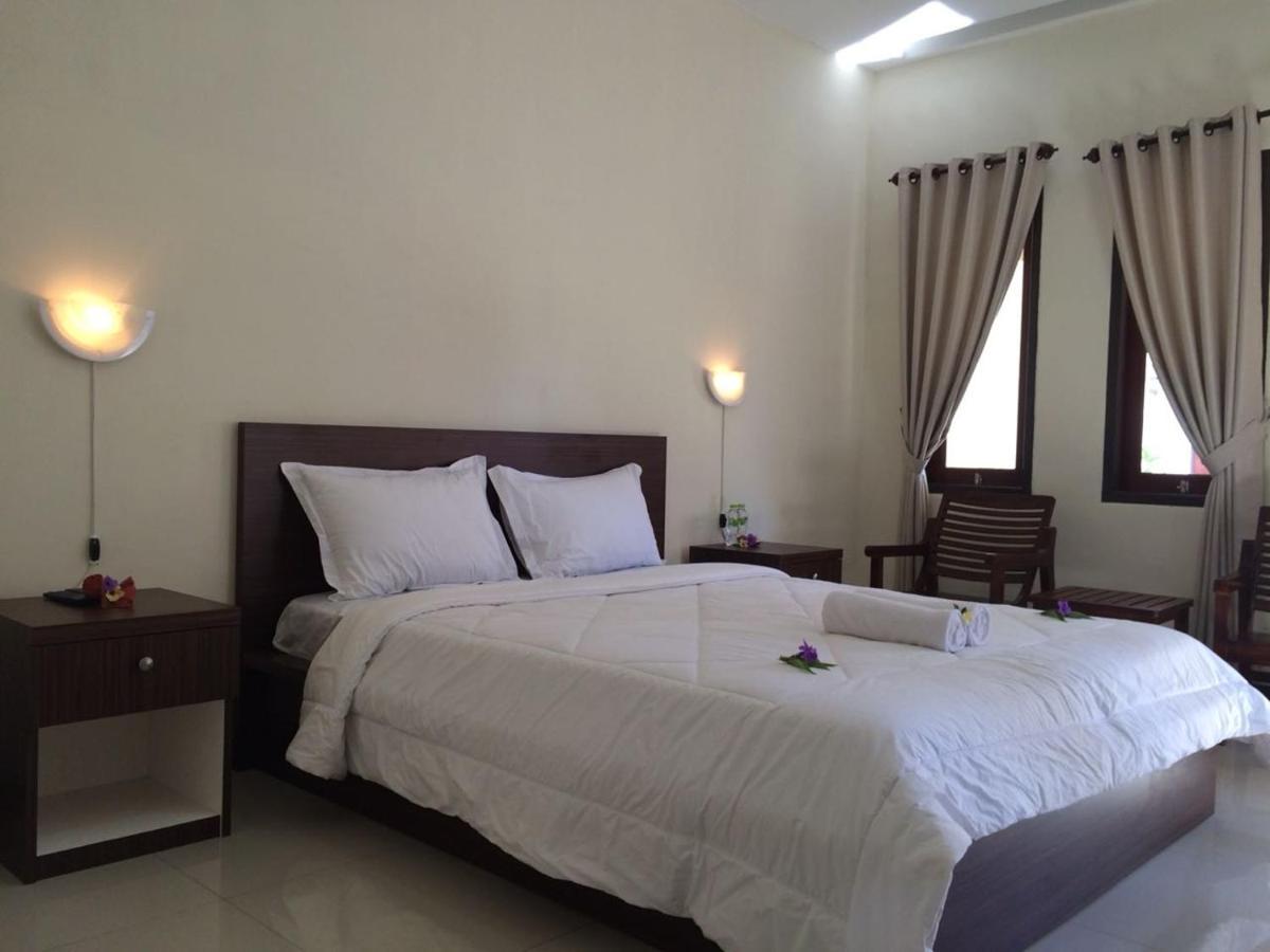 D'Batur Hotel Senggigi Exteriör bild