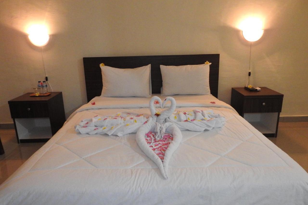 D'Batur Hotel Senggigi Exteriör bild