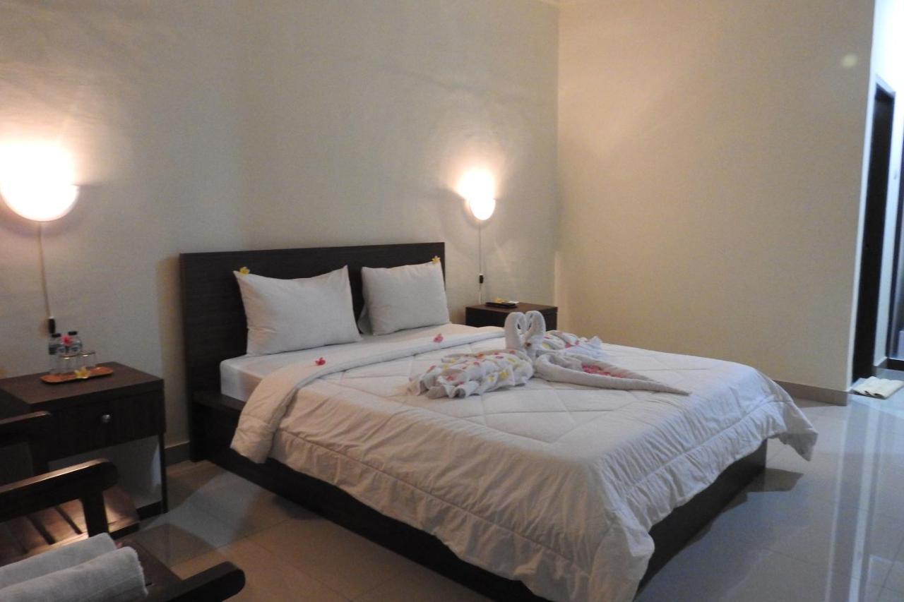 D'Batur Hotel Senggigi Exteriör bild