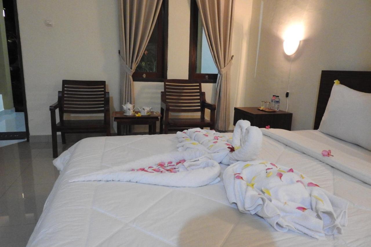 D'Batur Hotel Senggigi Exteriör bild