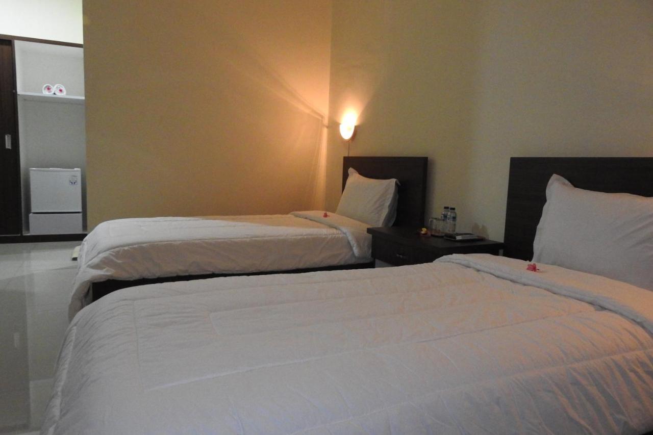 D'Batur Hotel Senggigi Exteriör bild