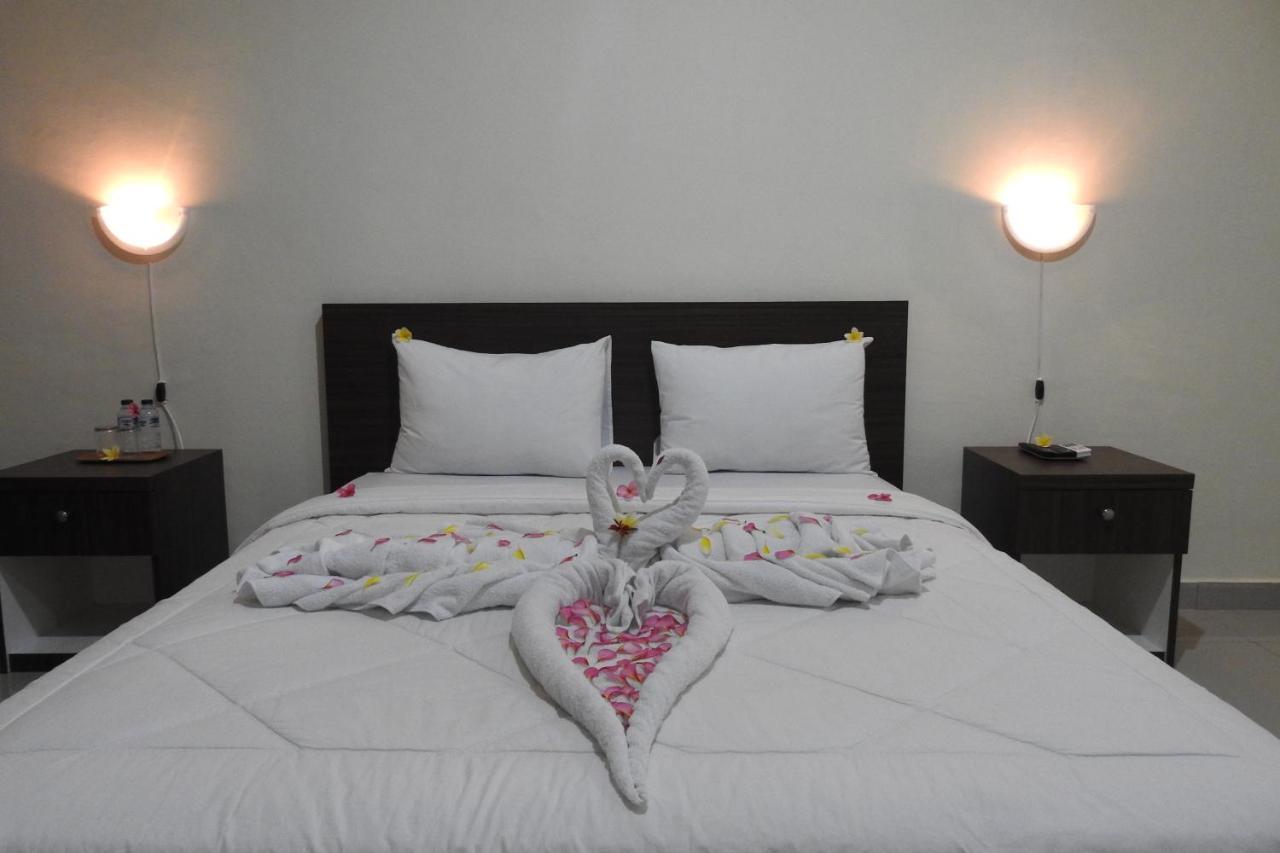 D'Batur Hotel Senggigi Exteriör bild